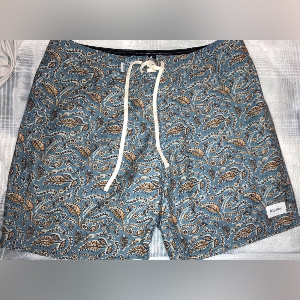 Rhythm shorts